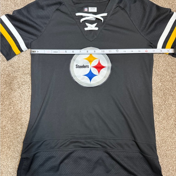 NFL Pittsburgh Steeles women’s small Black short sleeve shirt - Picture 4 of 5